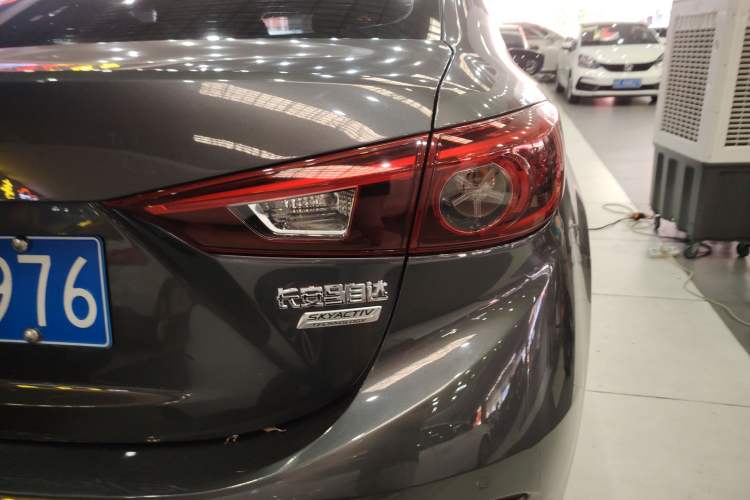 Used Mazda Mazda 3 Axela 2017 Sedan 1.5L Automatic Luxury Model Emission Standard China V
