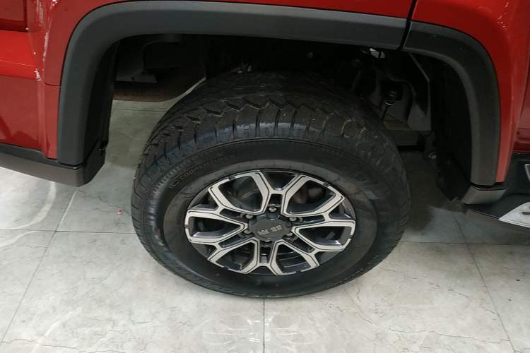 Used  BJ40 2023 2.0T Automatic Four-Wheel Drive Urban Hunter Edition Chivalrous Type