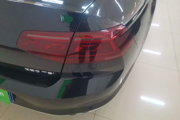 Used Volkswagen Magotan 2023 2 Million Units Limited-Edition 280TSI DSG Comfort Version