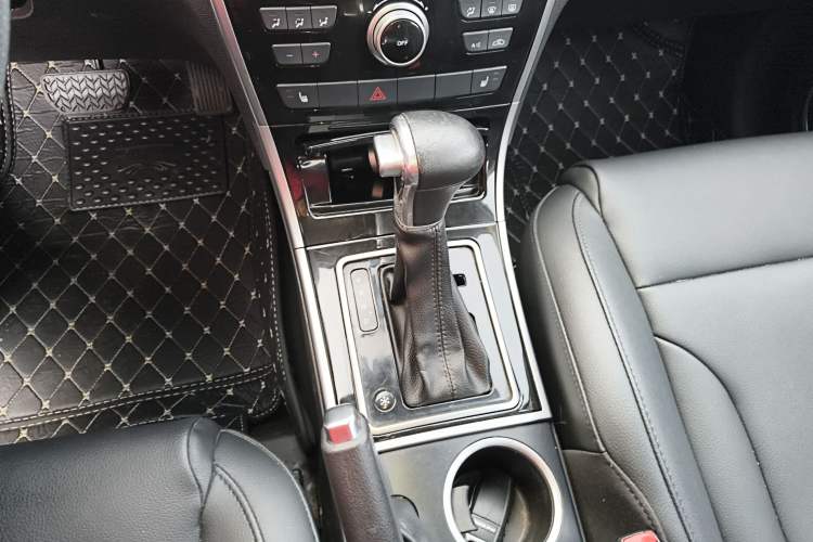 Used Haval H2 2016 Red Label 1.5T Automatic Two-Wheel Drive Elite Model
