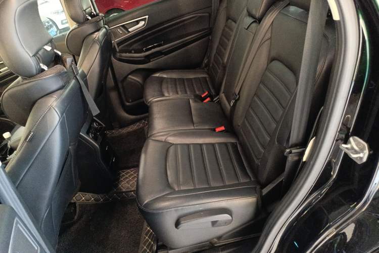 Used Ford Edge 2018 EcoBoost 245 Two-Wheel-Drive Titanium 7-Seater China V Standard
