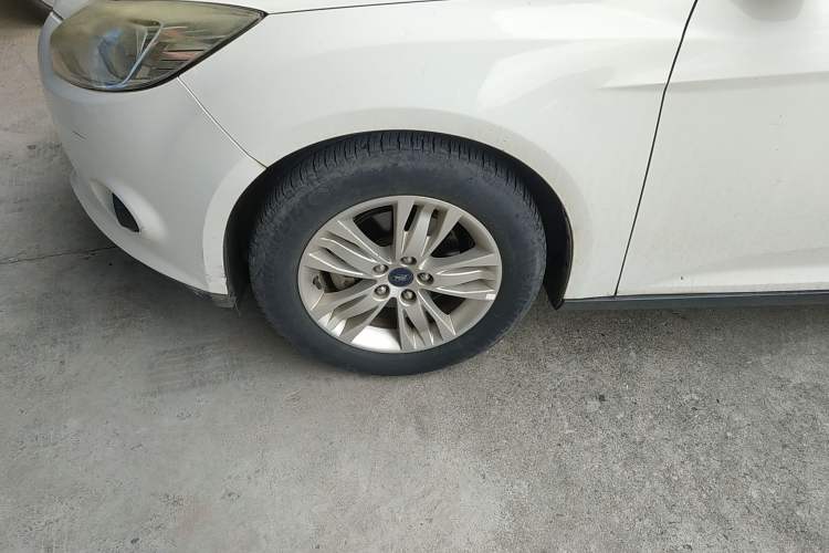 Used Ford Focus 2012 Sedan 1.6L Automatic Comfort Model
