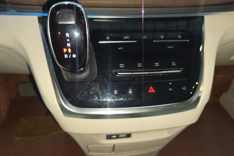 Used Buick GL8 2021 Land Cruiser Executive 652T Premium Model