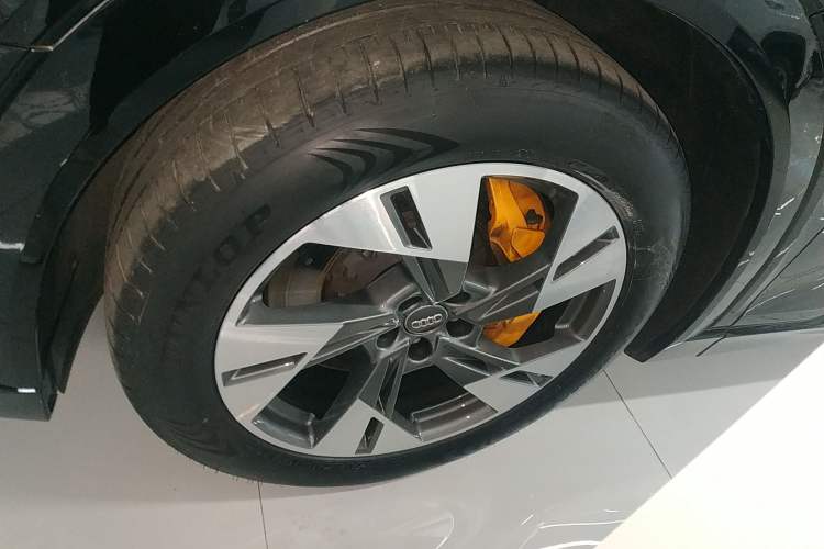 Used Audi e-tron 2019 55 quattro Technology Edition
