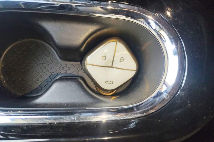 Used Wuling Bingo 2023 333 km Lingxi Connected+ Version
