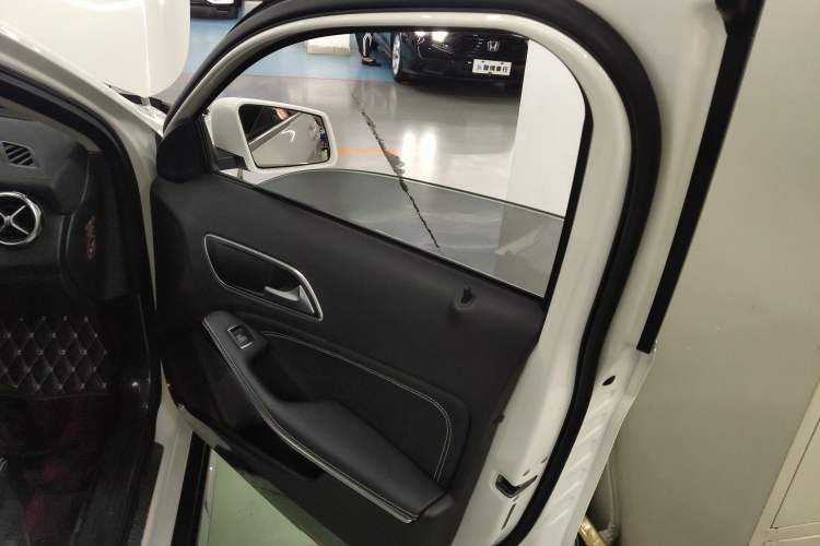 Used Mercedes-Benz GLA 2017 GLA 200 Fashion Model