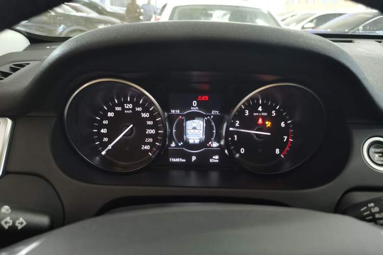 Used Land Rover Discovery Sport 2018 240 PS SE Version