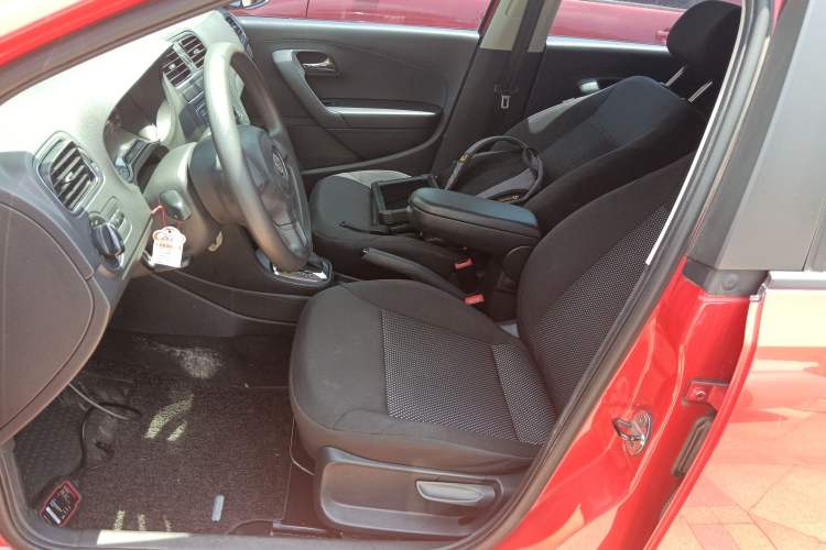 Used Volkswagen Polo 2013 1.4L Automatic Comfort Edition
