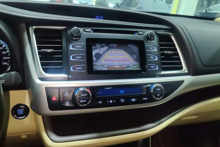 Used Toyota Highlander 2018 2.0T Four-Wheel Drive Prestige Version 7 Seats China VI Standard