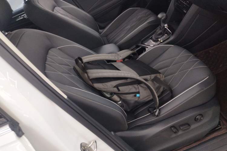 Used Volkswagen Tiguan L 2024 300TSI Automatic Two-Wheel Drive Smart Edition
