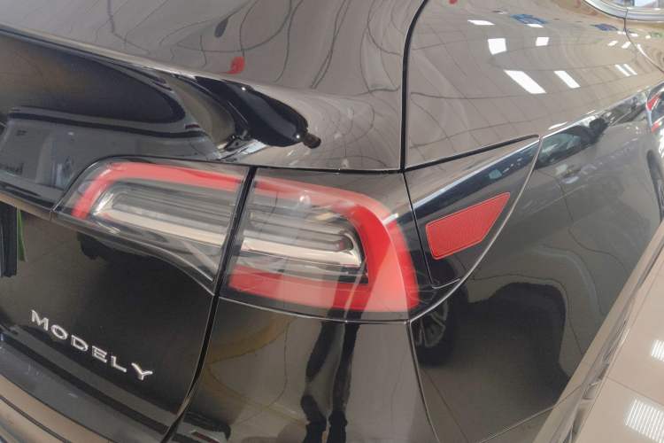 Used Tesla Model Y 2023 Rear-Wheel-Drive Version