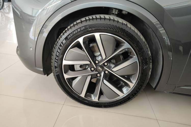 Used Li Auto L9 2024 Ultra Model
