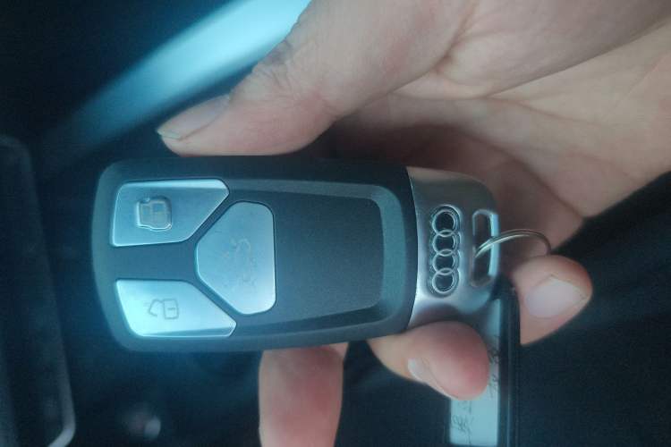 Used Audi A4L 2022 40 TFSI Fashion Dynamic Model
