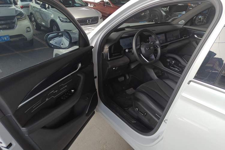 Used Geely Auto Monjaro L 2024 2.0TD High-Power Automatic Two-Wheel Drive Skyline Edition
