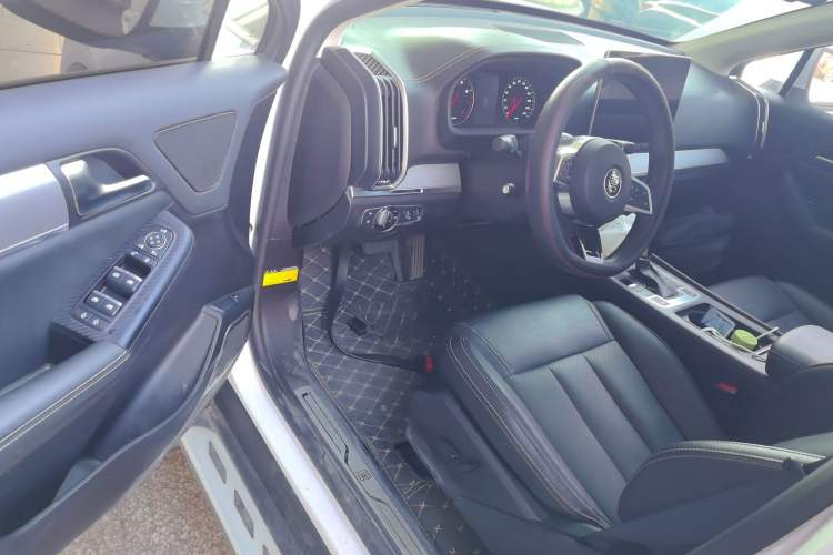 Used BYD Tang 2019 2.0T Automatic SmartConnect Luxury Edition 5 Seats China VI Standard
