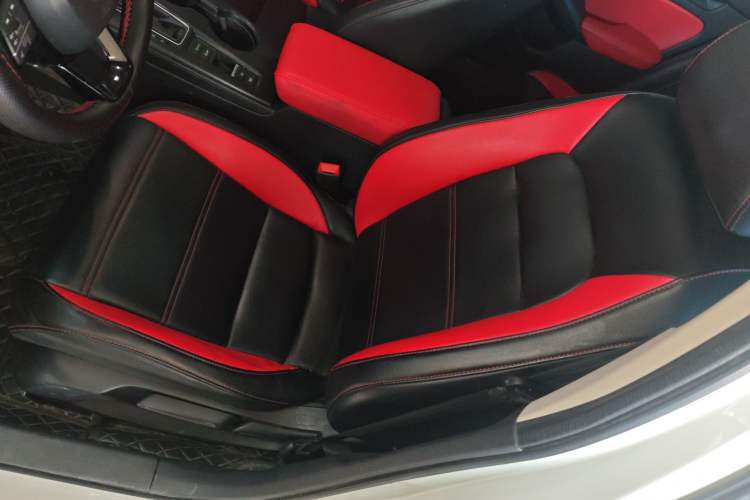 Used Honda Civic 2023 240TURBO CVT Dynamic · Center Stage Special Edition
