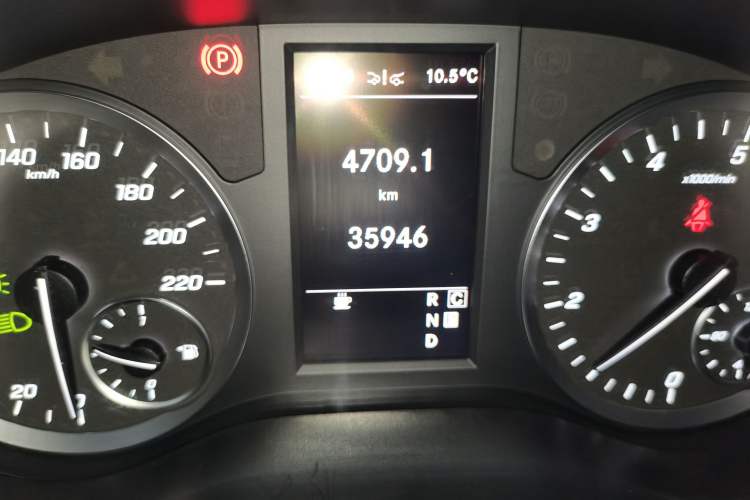 Used Mercedes-Benz Vito 2021 2.0T Business Version 7 Seats