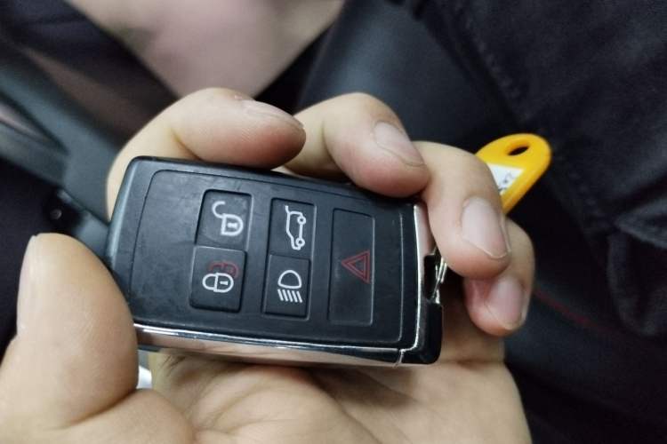 Used Land Rover Discovery Sport 2020 249 PS R-Dynamic Performance Tech Edition 7 Seats
