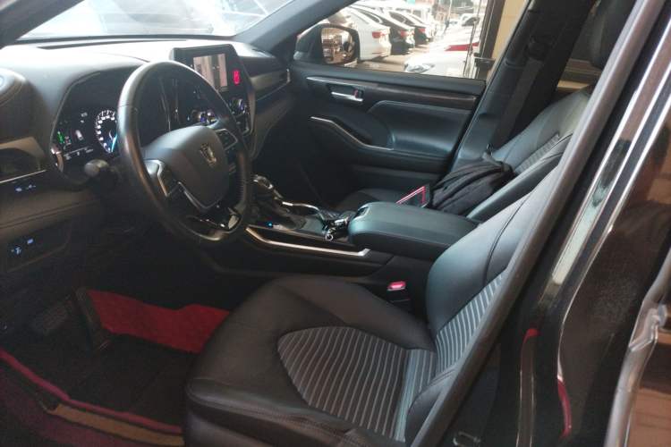 Used Toyota Crown Land Cruiser 2021 2.5L HEV Four-Wheel Drive Luxury Edition
