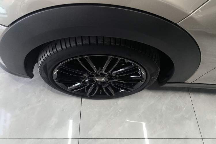 Used  MINI 2022 Updated 1.5T COOPER Artist Five-Door Edition
