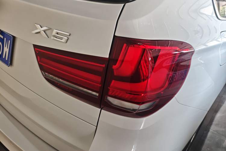 Used BMW X5 2017 xDrive35i Standard Model U.S. Specification