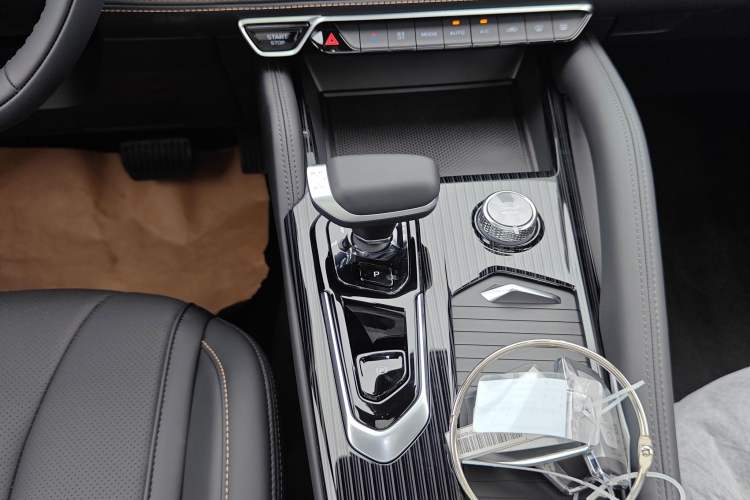 Used Geely Auto Monjaro L 2024 2.0TD DCT EVO Two-Wheel Drive Long-Range Version
