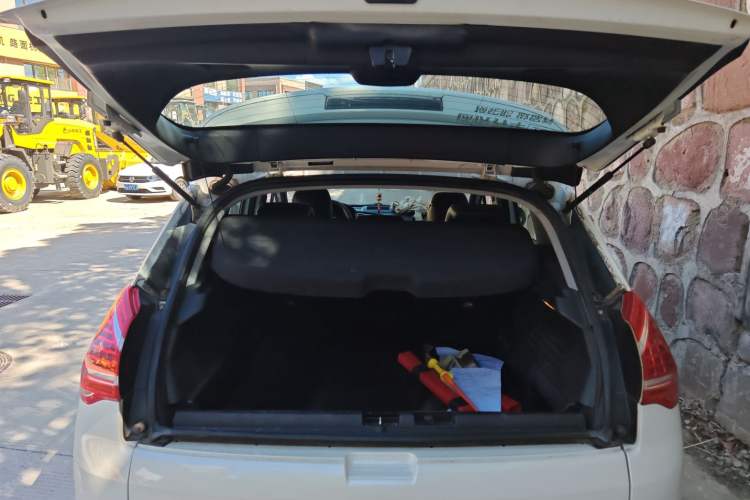 Used Peugeot 3008 2013 2.0L Automatic Trend Edition
