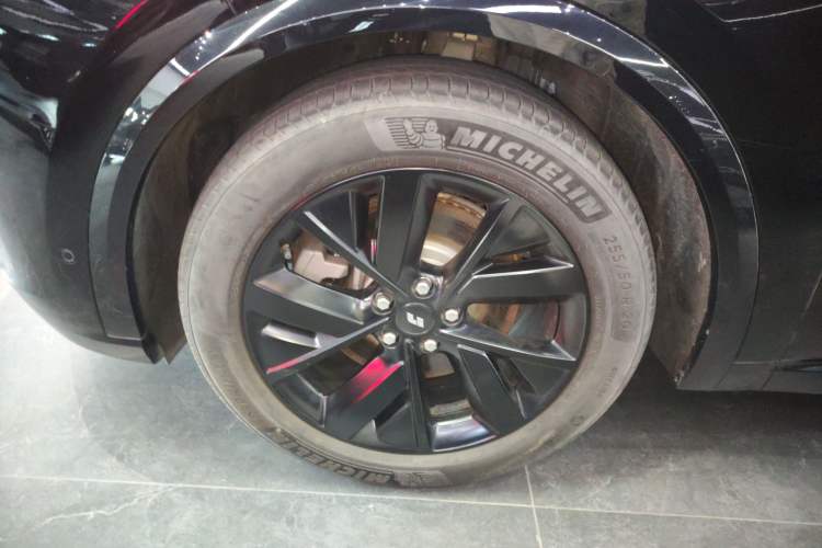 Used Li Auto L8 2023 Pro Model
