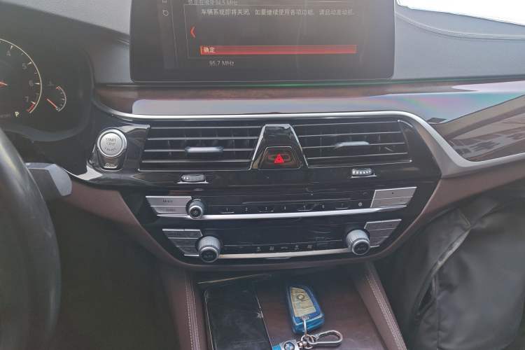 Used BMW 5 Series 2019 Facelifted 525Li Luxury Package