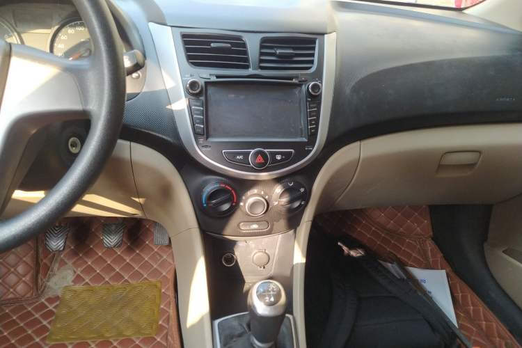 Used Hyundai Verna 2014 1.4L Manual Fashion GS Model