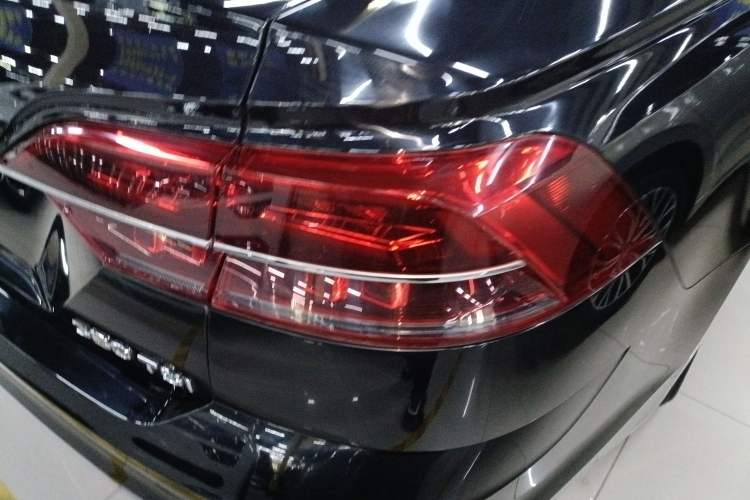 Used Volkswagen Phideon 2018 Revised Version 380TSI Two-Wheel Drive Business Edition