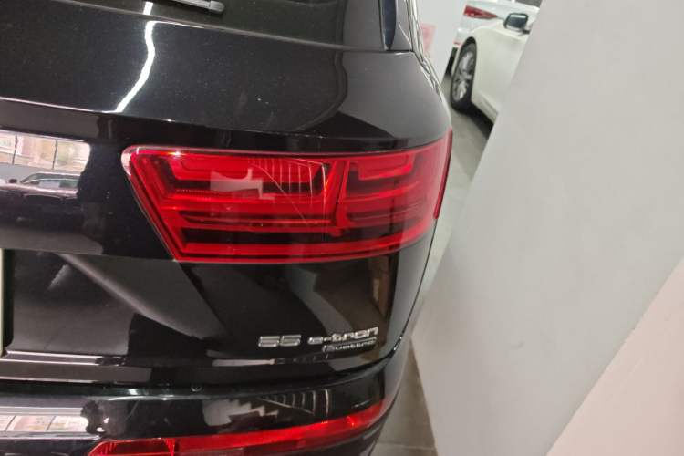 Used Audi Q7 New Energy 2019 55 e-tron
