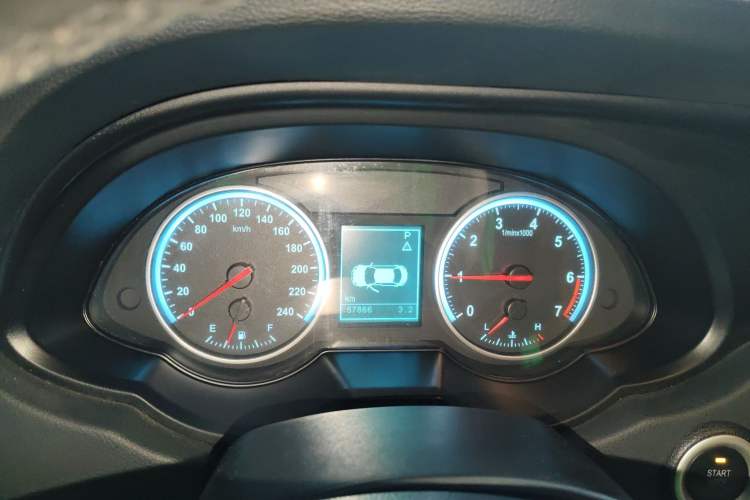 Used Brilliance V5 2016 1.5T Automatic Two-Wheel Drive Smart Version
