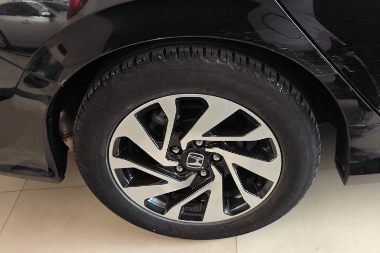 Used Honda Civic 2016 220TURBO Manual Luxury Edition
