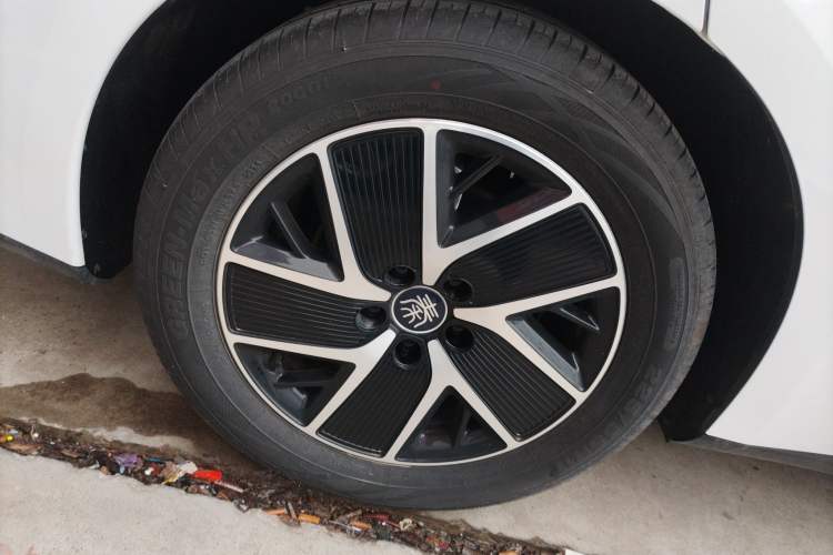 Used BYD Qin L 2025 DM-i Smart Drive 120KM Superior Model
