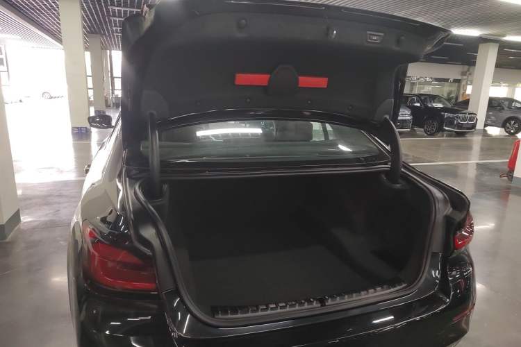 Used BMW 5 Series 2022 Second Facelift 525Li Luxury Package
