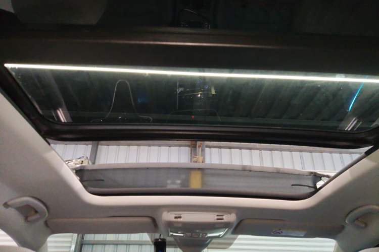 Used Volkswagen Tharu 2023 300TSI Two-Wheel-Drive Full Moon Edition
