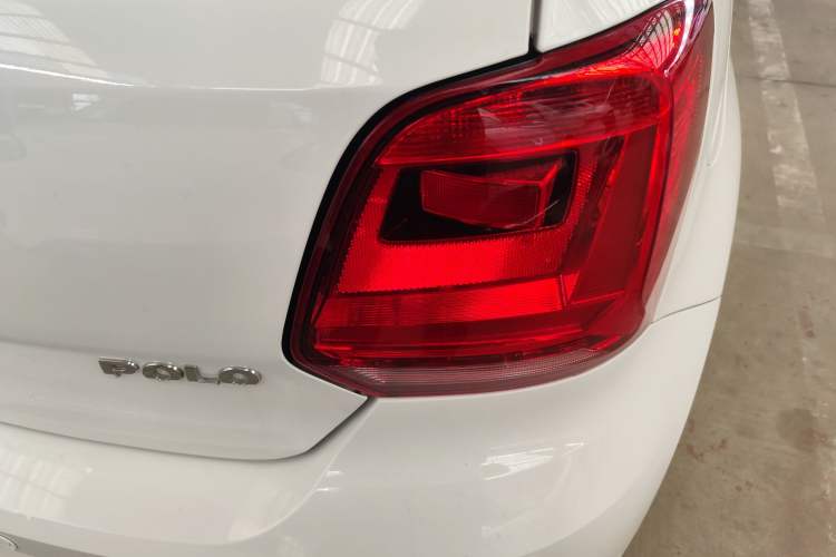 Used Volkswagen Polo 2016 1.4L Manual Fashion Model