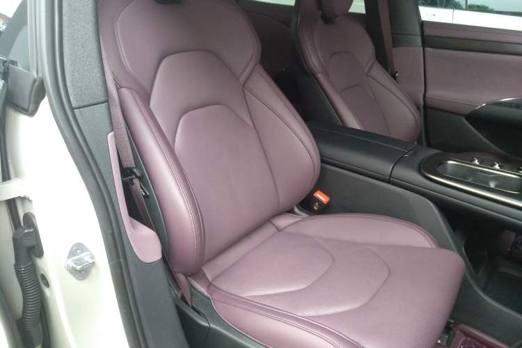 Used  SU7 2024 Rear-Drive Long-Range Intelligent Driving Version
