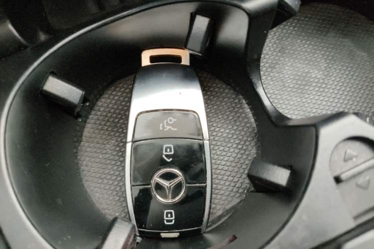 Used Mercedes-Benz E-Class 2019 E 300 L Sport Luxury Edition
