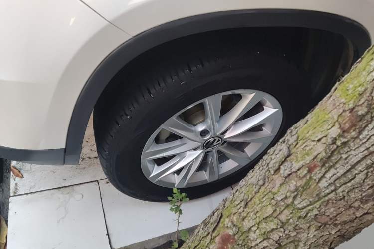 Used Volkswagen Tiguan 2017 300TSI Automatic Two-Wheel Drive Silk Road Luxury Edition
