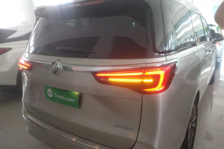 Used Buick GL8 2022 ES Land Cruiser 653T Luxury Model
