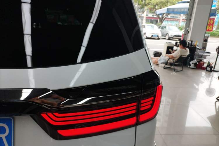 Used Honda Elysion 2022 2.0L eHEV Luxury First Edition
