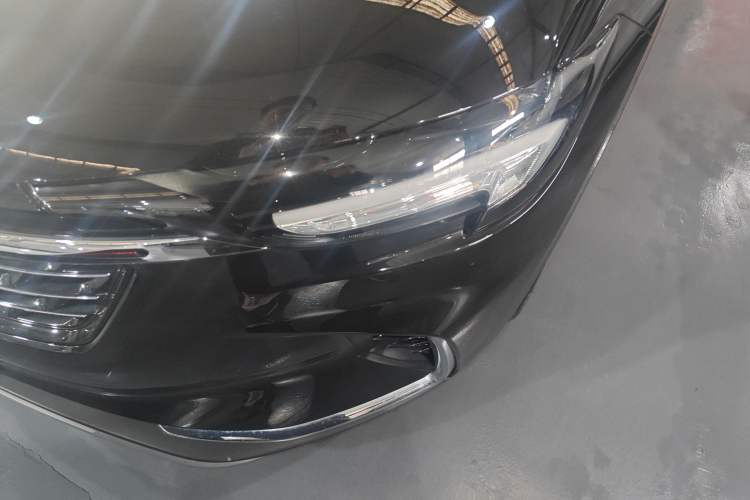 Used Buick Envision 2021 Encore Plus 652T Five-Seat All-Wheel-Drive Luxury Model
