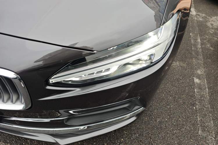 Used Volvo S90 2023 B5 Zhiyuan Luxury Edition