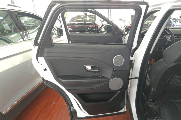 Used Land Rover Range Rover Evoque 2017 2.0T PURE Style Edition
