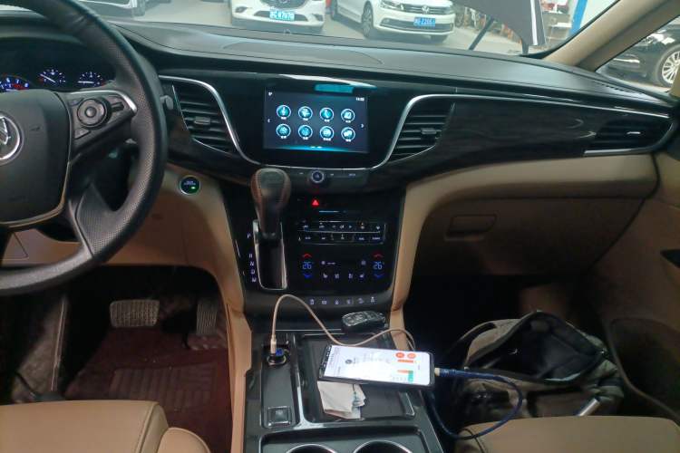 Used Buick GL8 2018 ES 28T Flagship Model China VI Standard
