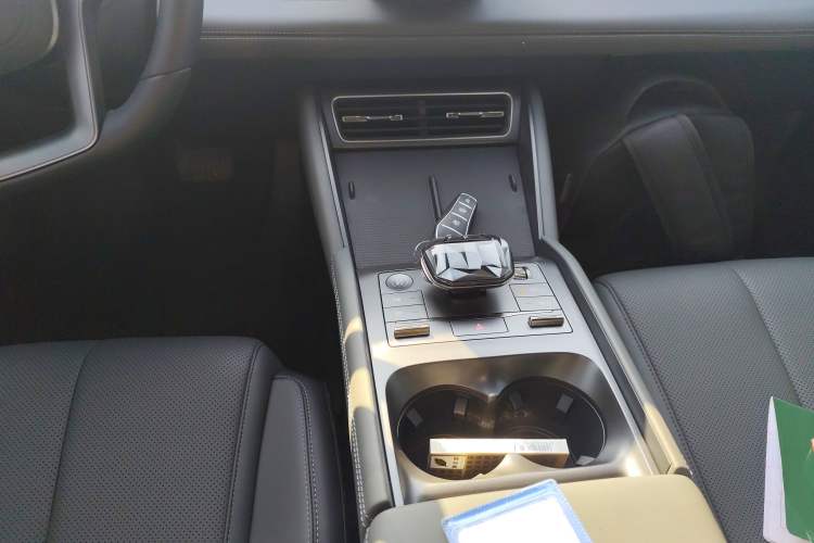 Used BYD Qin L 2025 DM-i Smart Drive 80KM Superior Model
