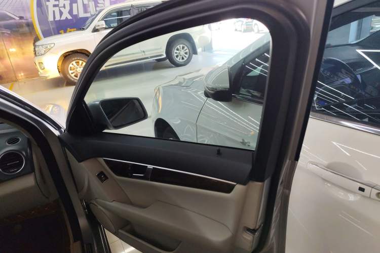 Used Mercedes-Benz C-Class 2013 C 260 CGI Elegant Model
