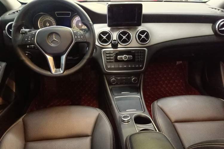 Used Mercedes-Benz GLA 2015 GLA 220 4MATIC Fashion Model